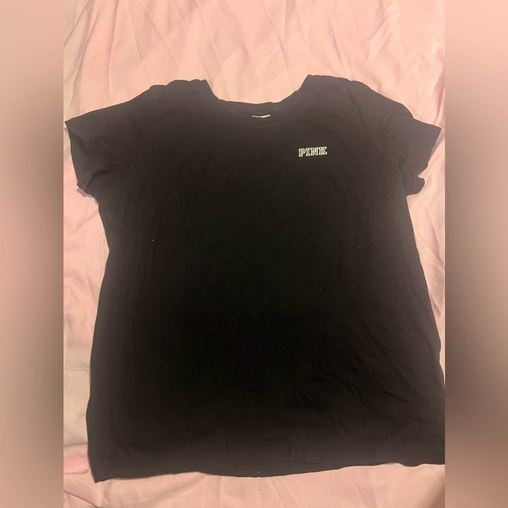 Women’s black shirt
